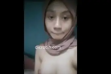 Imah Cewek 18+ Hijab Dari Kampung Tapi Sangean